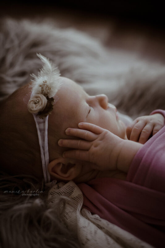 sesja noworodkowa w domu lifestyle warszawa monika borlin sesja niemowlęca domowa